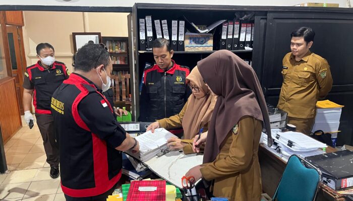 Lahan PT.Pagun Taka Seluas 2.337 Ha di Sita,Penyidik Kejati Kalteng Geledah Ruang Bagian Hukum Sekda Kabupaten Barut