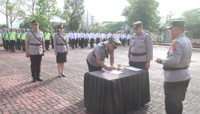 KAPOLRES SIMALUNGUN PIMPIN SERTIJAB KASAT LANTAS DAN KAPOLSEK SIDAMANIK