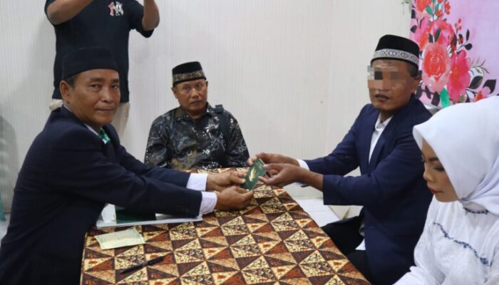 Polres Pematangsianțar Fasilitasi Tahanan Narkoba Melangsungkan Prosesi Akad Nikah