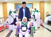Bupati Simalungun Berangkatkan Langsung Jamaah Calhaj Tahun 1446 H/2025 M Menuju Tanah Suci Makkah