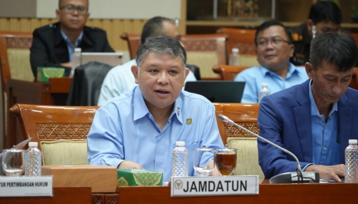 JAM-Datun Tegaskan Komitmen Penegakan Hukum Perdata dan Tata Usaha Negara dalam Rapat Bersama Komisi III DPR RI