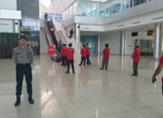 Personel Satpamobvit Polresta Palangka Raya Perkuat Pengamanan di Bandara Tjilik Riwut