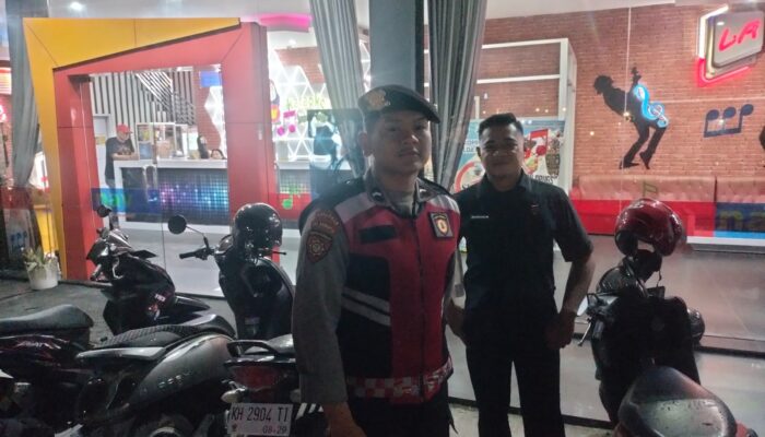 Cegah Premanisme, Personel Satsamapta Polresta Palangka Raya Patroli ke NAV Karaoke