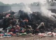 Pajak Moderen Perdagangan Jadi Tempat Pembakaran Sampah Yang Sudah Menebar Bau Busuk