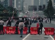 Kalian Kemana Sesal Prof Dr Sutan Nasomal Saat Rakyat Geruduk DPR RI Wakil Rakyat Ngilang Kabur!!! 