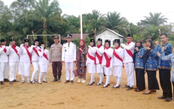Semalaman Hujan, Lapangan Becek, Di Desa Desa Batu Agung Tetap Laksanakan Upacara HUT RI Ke 80