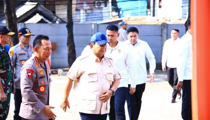 Presiden Kunjungi Polisi Korban Kerusuhan, Polri Janji Pulihkan Keamanan dan Tangkap Pelaku