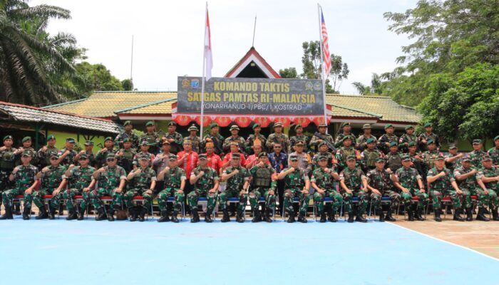 Satgas Pamtas Yonarhanud 1 Kostrad Terima Kunjungan Pangkogasgabpamtaswil Darat XII/Tanjungpura di Pos Kotis Gabma Entikong