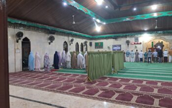 Pastikan Keamaman Jamaah Sholat Terawih, Polres Kotim Giatkan Pengamanan sholat tarawih di Masjid Al-Falah Sampit