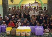 Kapolsek Sabangau Monitoring Pembagian Takjil Biro SDM Polda Kalteng untuk Panti Asuhan