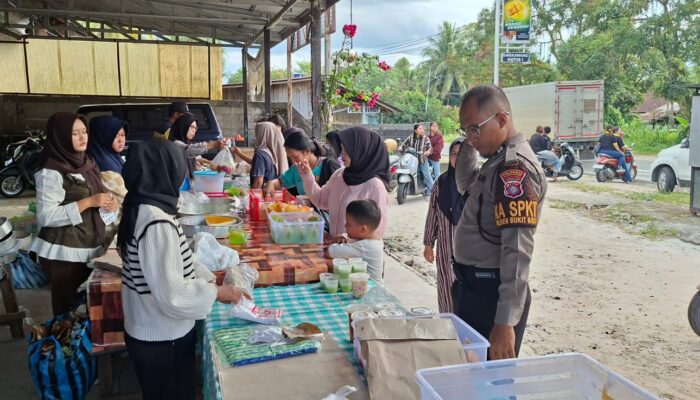 Momen Ramadan 1447 H, Polsek Bukit Batu Berikan Rasa Aman di Pasar Wadai