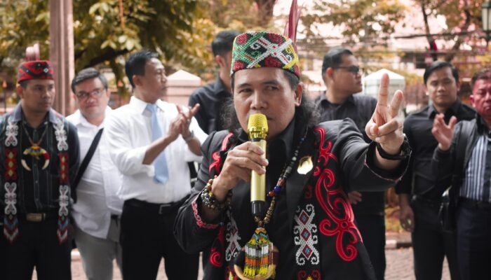 DARURAT! Masyarakat Dayak Dipinggirkan, Hak Adat Diinjak-Injak
