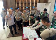 Pastikan Bersih dari Narkoba, Kapolda Kalteng dan Pejabat Utama Lakukan Tes Urine