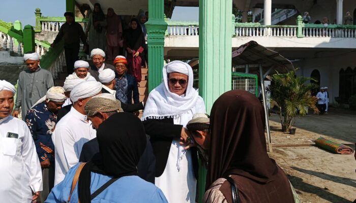 Ribuan Jamaah Thoriqat Naqsyabandiyah Alkholidiyah Djalaliyah Bandar Tinggi Laksanakan Ibadah Sholat Idul Fitri 1446 H Jumat 20 Maret 2026