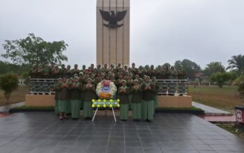 Peringati HUT Persit, Ketua Persit KCK Cab XII Kodim 1015/Sampit Hadiri Ziarah di TMP
