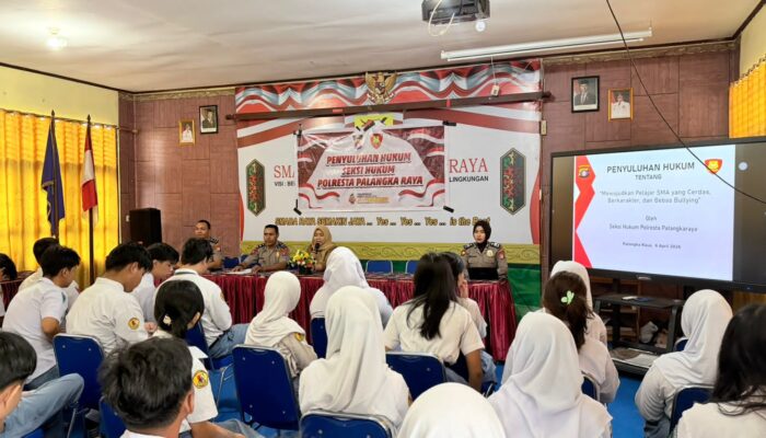 Cegah Kenakalan Remaja, Polresta Palangka Raya Bekali Pelajar SMAN-2 Kesadaran Hukum