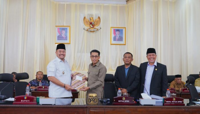 Bupati Batu Bara Hadiri Rapat Paripurna DPRD Sampaikan LKPJ 2025 dan Nota Ranperda