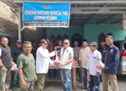 PWI Batu Bara Bagi Puluhan Paket Qurban Solidaritas Wartawan Terhadap Masyarakat
