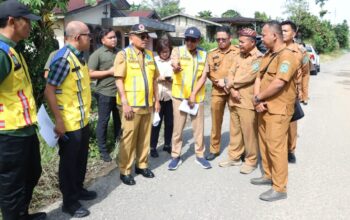 Bupati Didampingi Kadis PUTR Tinjau Jalan Provinsi Diwilayah Simalungun Yang Akan Segera Direkonstruksi