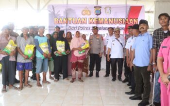 Kapolres Simalungun AKBP Marganda Aritonang Turun Langsung Salurkan Bantuan Kemanusiaan untuk Korban Angin Puting Beliung di Talun Rejo