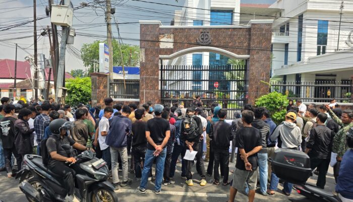 AMPH Sumut Gelar Unjuk Rasa di Kejatisu, Desak Penahanan Mantan Jampidsus