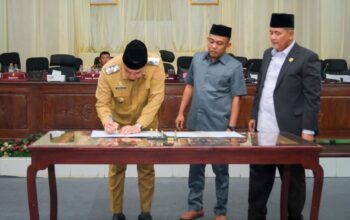 Wabup Batu Bara Hadiri Paripurna DPRD, Dua Ranperda Disetujui Seluruh Fraksi