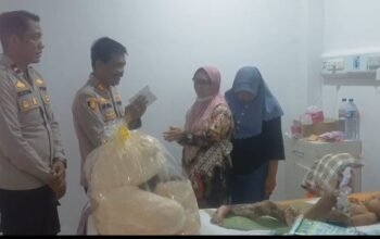 Kapolsek Medang Deras Besuk ‘Kayla’ Dirumah Sakit, Doakan Oprasi Berjalan Lancar